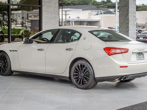 Used 2016 Maserati Ghibli RWD image 7