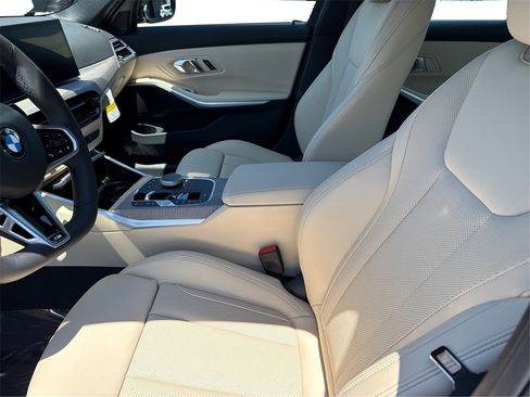 New 2025 BMW 330i Sedan w/ M Sport Package image 9
