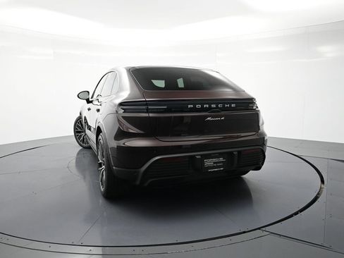 Used 2025 Porsche Macan 4 Electric image 27