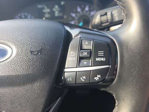 Certified 2022 Ford Escape SE w/ Cold Weather Package image 32