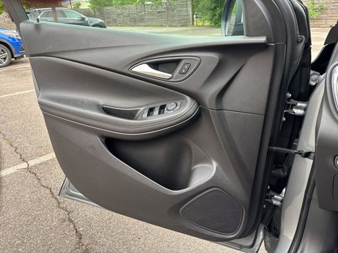 Used 2025 Buick Encore GX Preferred FWD image 18