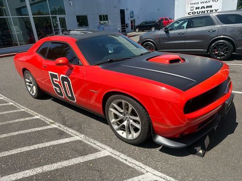 Used 2020 Dodge Challenger R/T RWD image 1