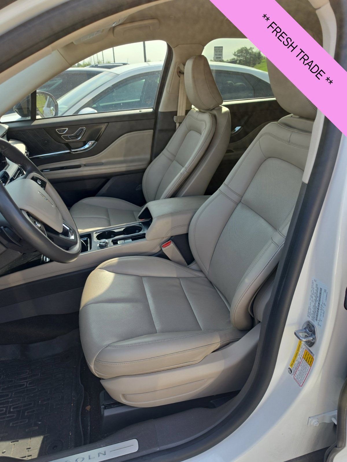 Used 2021 Lincoln Corsair FWD w/ Equipment Group 101A image 19