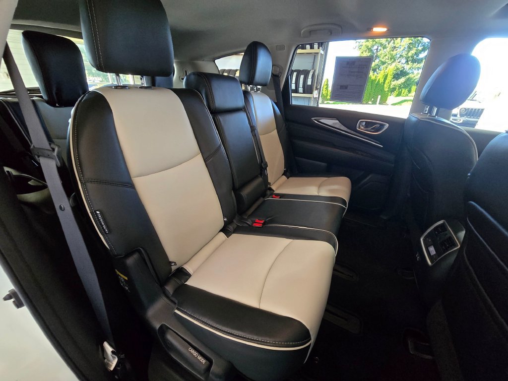 Used 2020 INFINITI QX60 Signature Edition w/ Cargo Package Essential FWD image 28