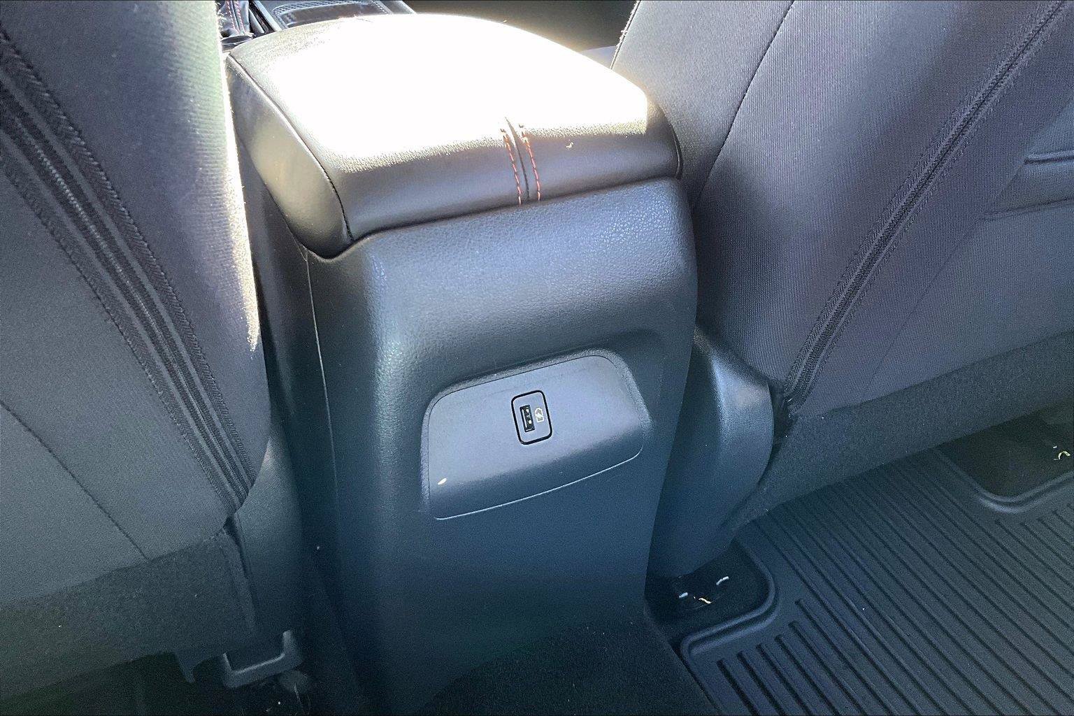 Used 2023 Nissan Sentra SR w/ Midnight Edition Package FWD image 11