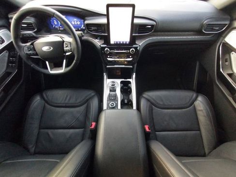 Used 2021 Ford Explorer Platinum w/ Equipment Group 601A image 46