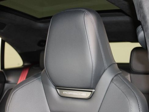 Certified 2025 Porsche Macan Turbo Electric image 19