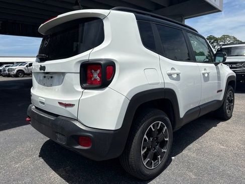 Used 2023 Jeep Renegade Trailhawk AWD/4WD image 5