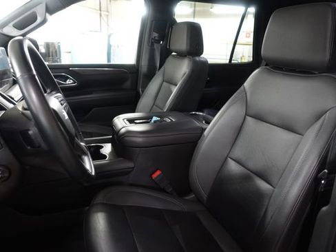 Used 2023 Chevrolet Tahoe Z71 w/ Luxury Package AWD/4WD image 11