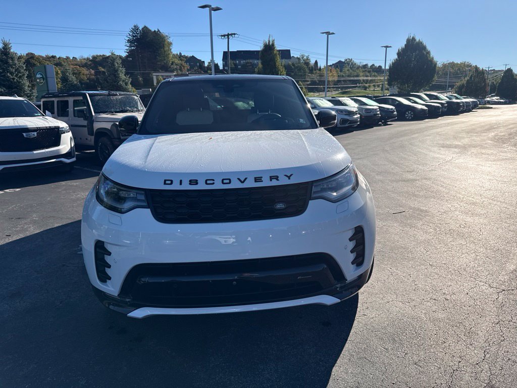 Used 2023 Land Rover Discovery S R-Dynamic AWD/4WD image 2
