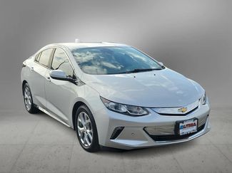 Used 2018 Chevrolet Volt Premier w/ Driver Confidence Package video 2