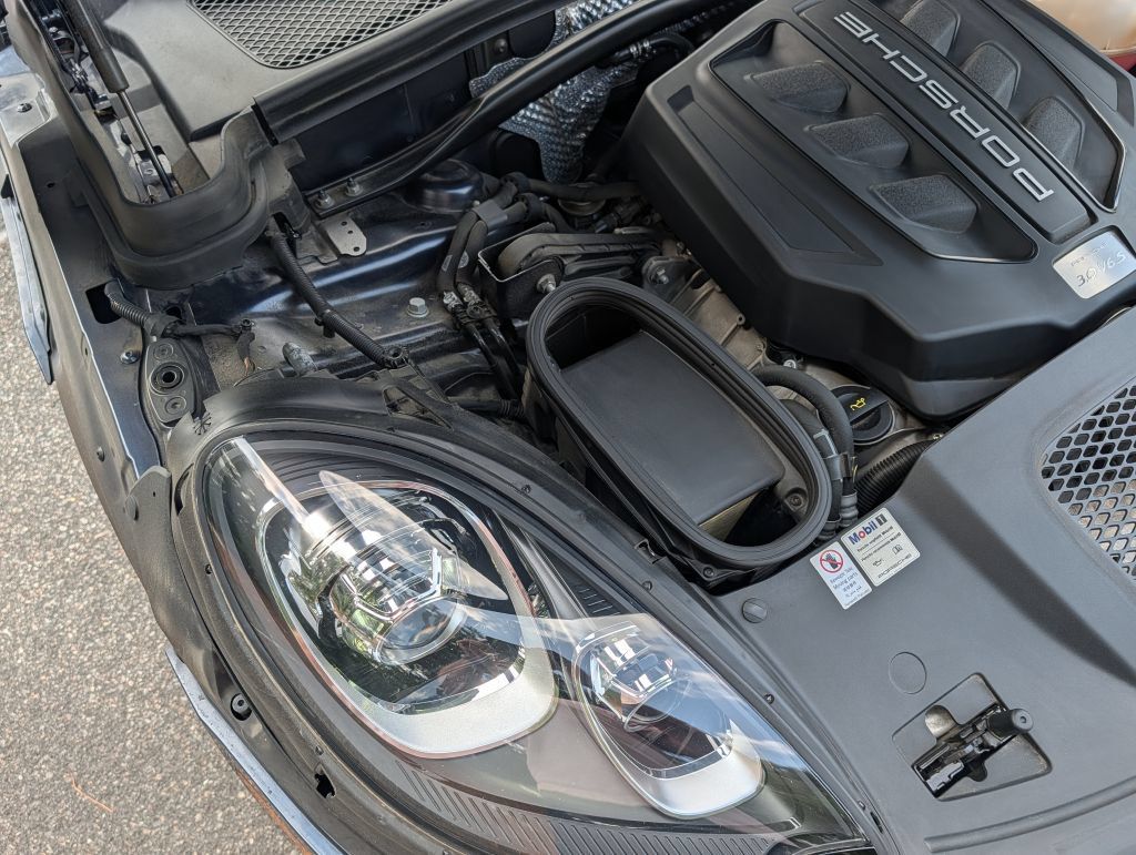 Used 2018 Porsche Macan S AWD/4WD image 33
