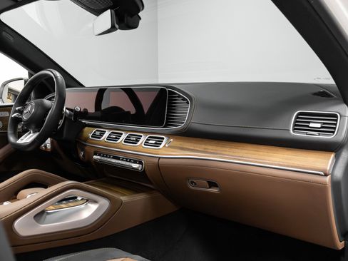 Used 2024 Mercedes-Benz GLE 53 AMG 4MATIC Coupe image 21