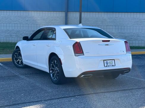 Used 2015 Chrysler 300 S image 7