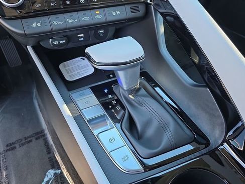 New 2026 Hyundai Elantra Limited FWD image 34