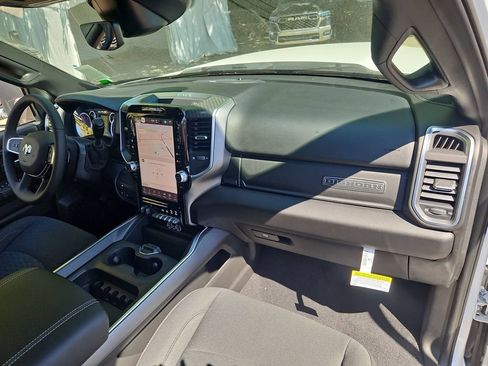 New 2026 RAM 2500 Big Horn AWD/4WD image 17