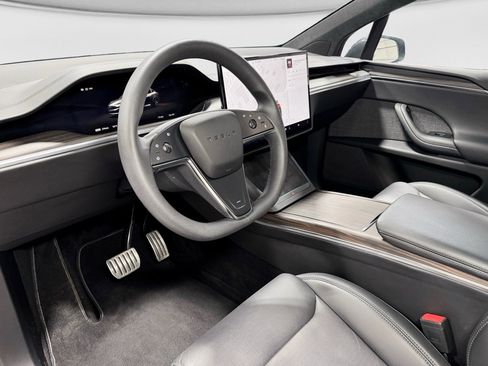 Used 2024 Tesla Model X AWD/4WD image 17
