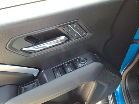 Used 2023 Chevrolet Colorado Z71 w/ Z71 Convenience Package 2 AWD/4WD image 17