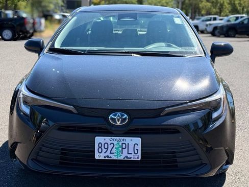 Used 2024 Toyota Camry SE w/ Convenience Package FWD image 8