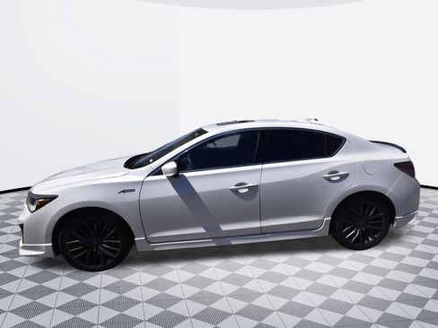 Used 2019 Acura ILX FWD image 2