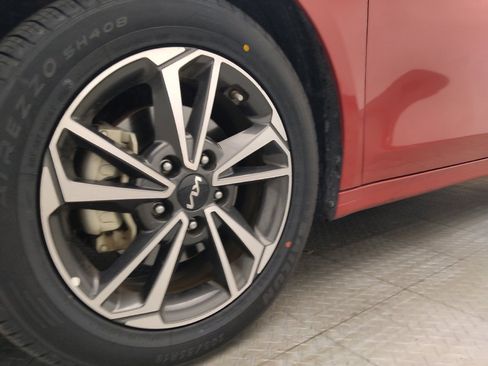 Used 2024 Kia Forte LXS FWD image 30