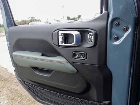 New 2026 Jeep Gladiator Mojave image 16