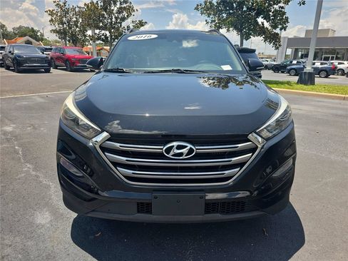 Used 2016 Hyundai Tucson Limited w/ Option Group 03 FWD image 9