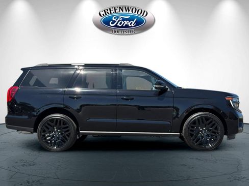 New 2027 Ford Expedition Platinum w/ Stealth Performance Package AWD/4WD image 3