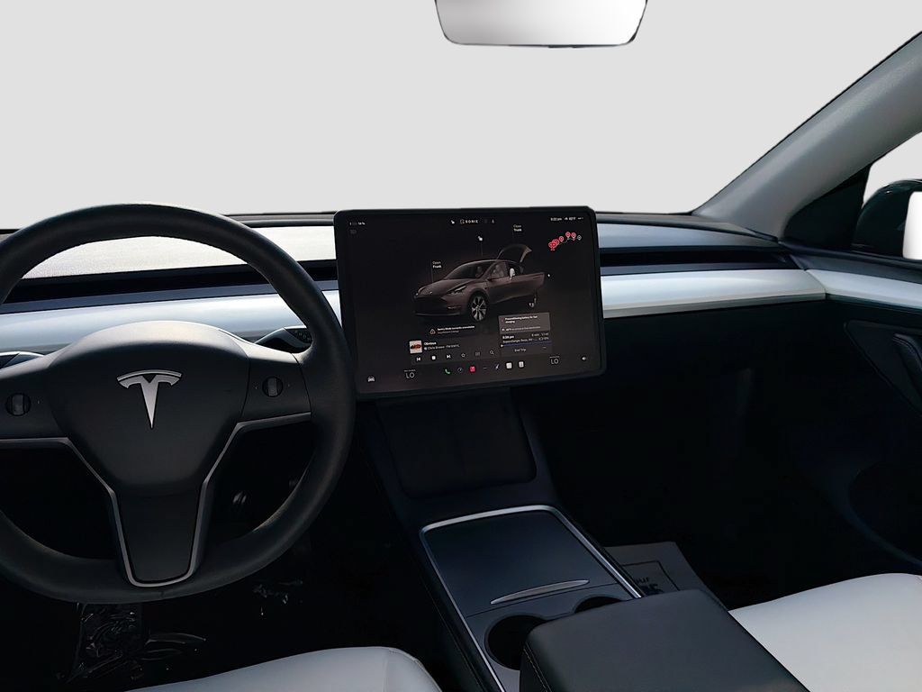 Used 2024 Tesla Model Y Long Range AWD/4WD image 23