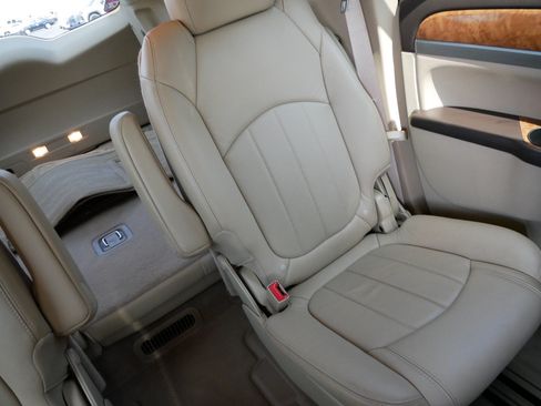 Used 2011 Buick Enclave CXL w/ Trailering Provision Package AWD/4WD image 14