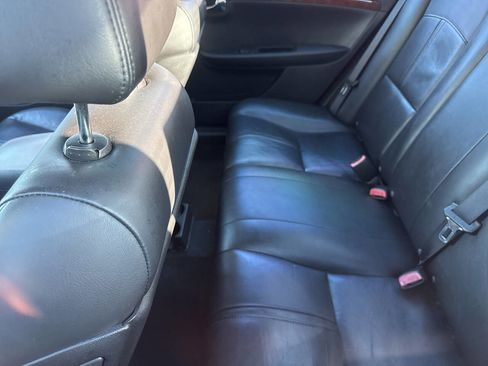 Used 2008 Saturn Aura XR w/ Premium Trim Package image 6