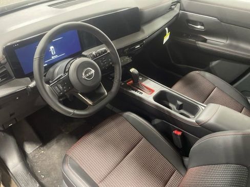New 2026 Nissan Kicks SR w/ Cold Weather Package image 9