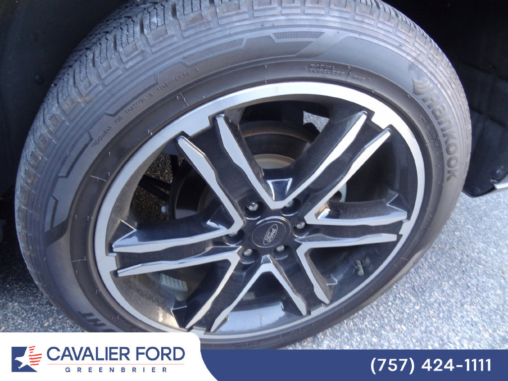 Used 2020 Ford Expedition Limited w/ Equipment Group 303A AWD/4WD image 14