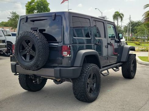Used 2017 Jeep Wrangler Unlimited Sport AWD/4WD image 6