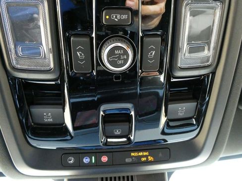 New 2026 Chevrolet Suburban RST w/ Comfort Package AWD/4WD image 22