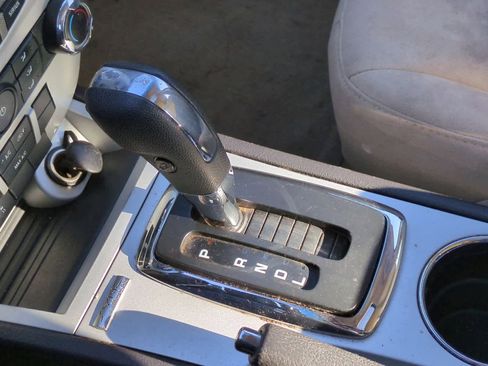 Used 2010 Mercury Milan image 33