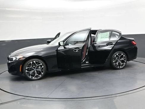 Certified 2026 BMW 330i Sedan w/ Premium Package RWD image 38