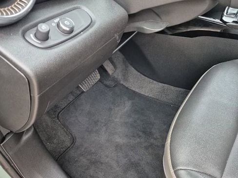 Used 2025 Chevrolet Trax ACTIV w/ Driver Confidence Package image 23