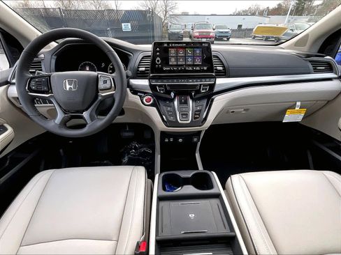 New 2026 Honda Odyssey Touring image 12