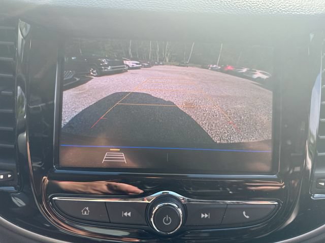 Used 2020 Chevrolet Trax LT w/ LT Convenience Package FWD image 17