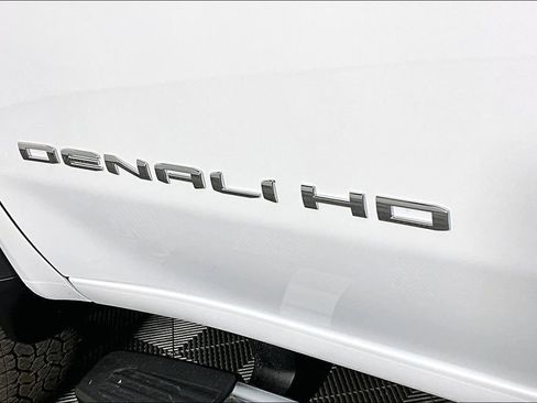 New 2026 GMC Sierra 2500 Denali w/ Denali Reserve Package AWD/4WD image 10
