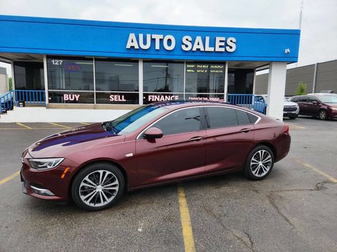 Used 2018 Buick Regal Preferred w/ Driver Confidence Package #1 image 2