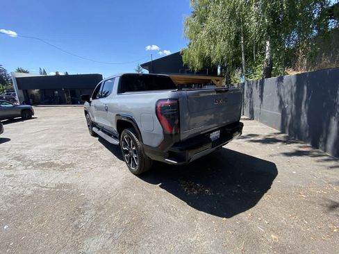 Used 2026 GMC Sierra EV Denali AWD/4WD image 4