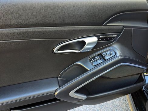 Used 2013 Porsche 911 Carrera 4S AWD/4WD image 16