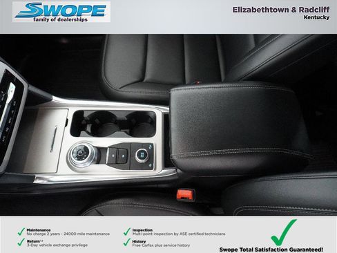 Used 2023 Ford Explorer XLT w/ Equipment Group 202A AWD/4WD image 25