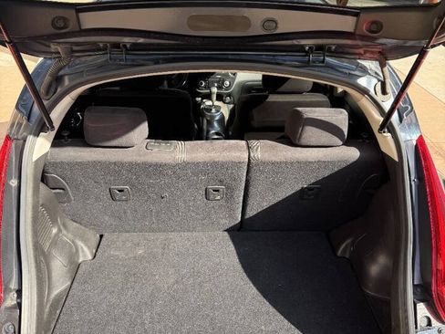Used 2011 Nissan Juke SV FWD image 24