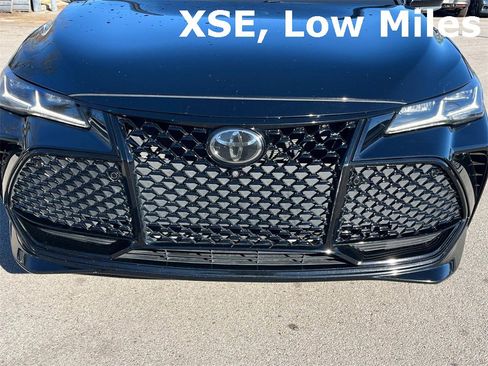Used 2019 Toyota Avalon Touring w/ Advanced Safety Package image 11