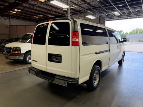 Used 2024 Chevrolet Express 3500 LT w/ LT Preferred Equipment Group RWD image 5