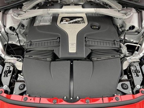 Used 2023 Aston Martin DBX image 22