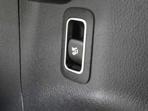 Certified 2026 Mercedes-Benz GLA 250 4MATIC image 25